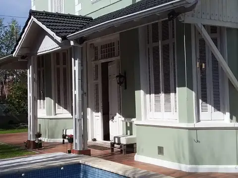 QUILMES, CASONA EN INMEJORABLE UBICACION  