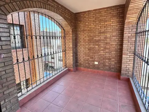 Departamento 7 ambientes con 2 baños