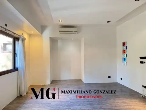 Casa en Alquiler con 2 cocheras