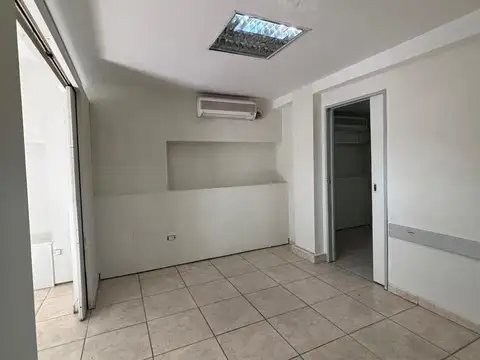 Local en Alquiler en Morón, USD 1.000