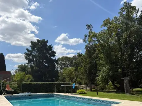 Quinta en Venta en Barrio el Cazador, USD 299.000