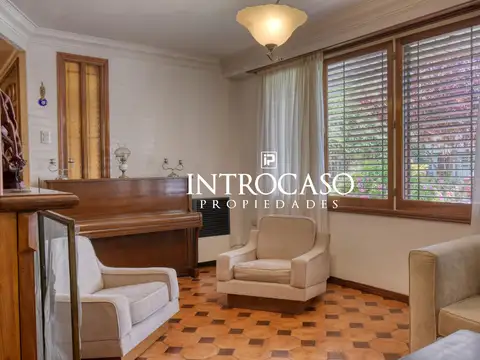 Casa en Alquiler Temporal con 3 cocheras