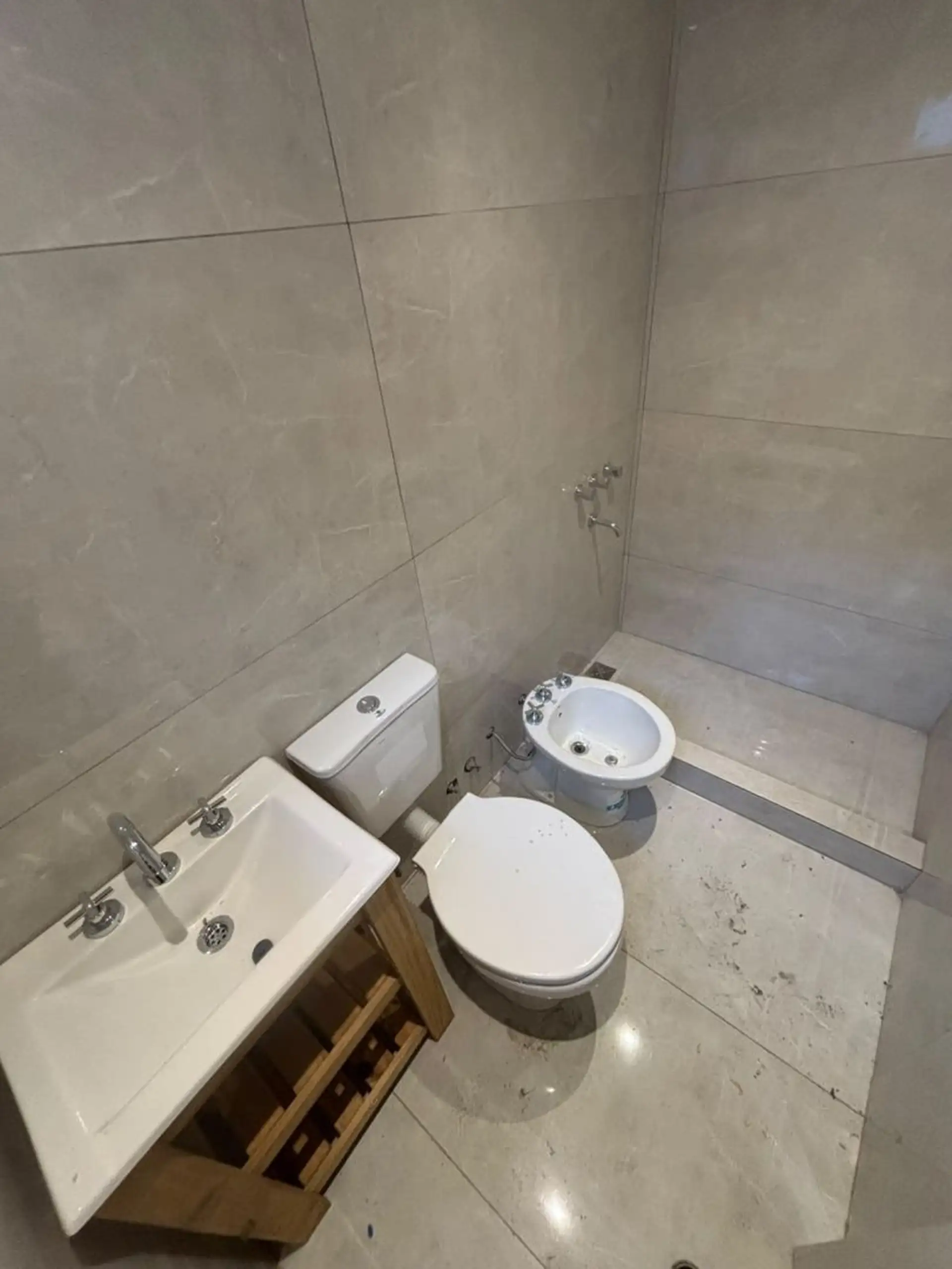 Chalet PH de 3 ambientes reciclado con garaje, patio y suite en Chauvin