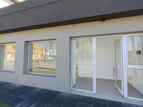 VENTA LOCAL A ESTRENAR ANTE ESQUINA EN LUJAN
