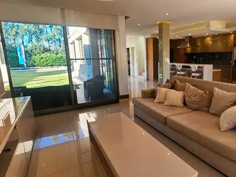 Casa en Venta en San Sebastian, USD 720.000