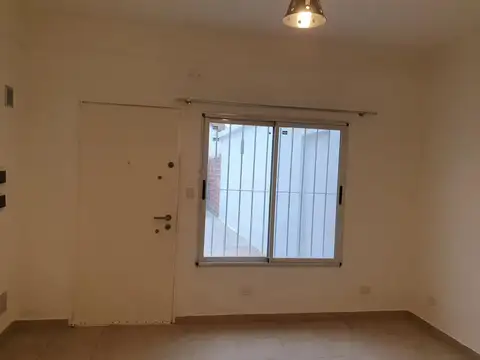 Departamento en Alquiler en Malvinas Argentinas, $ 398.000