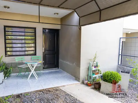 Depto Tipo Casa en Venta de 3 ambientes