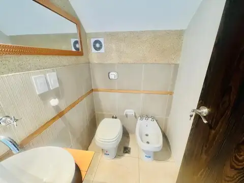 Dúplex a estrenar! 3 amb. Jardín y Cochera.