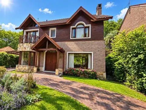 VENTA CASA BARRIO EL CARMEN EXCELENTE TERRENO