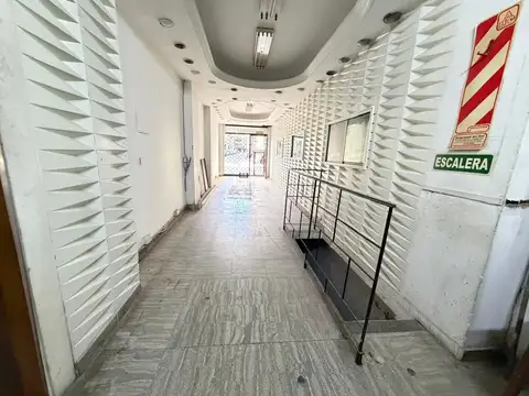Local en Venta 66 años