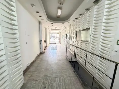 VENTA LOCAL SAN NICOLAS CON SOTANO OPORTUNIDAD