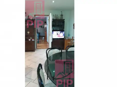 Casa 5 ambientes con 3 baños