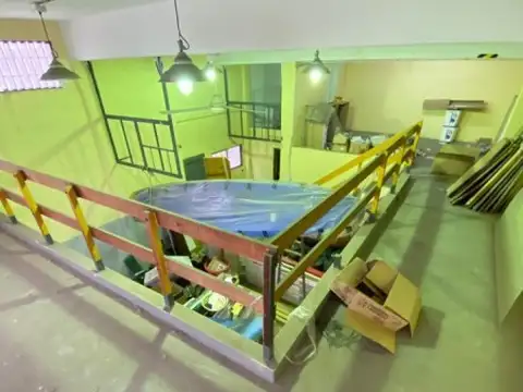 ALQUILER LOCAL COMERCIAL EN  BERNAL OESTE.