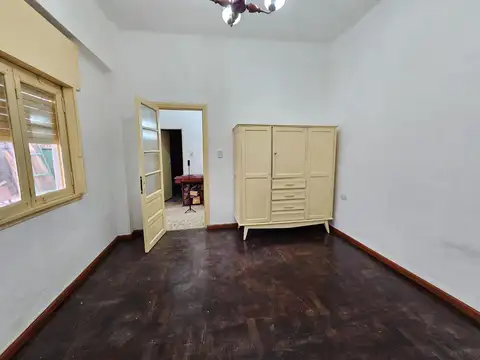 Casa 6 ambientes con 3 baños