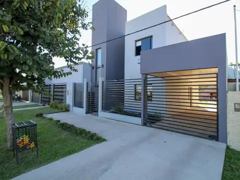 Casa en venta Barrio los Naranjos, Reconquista.