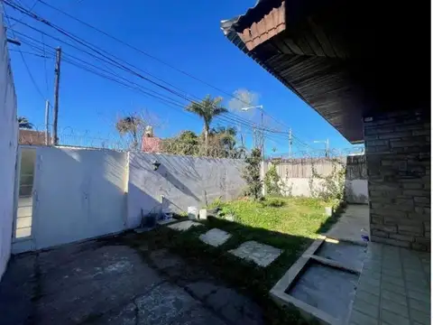 Casa 3 ambientes con 1 baño