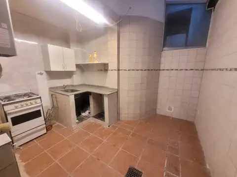 Depto Tipo Casa en Venta en Parque Rivadavia, USD 75.000