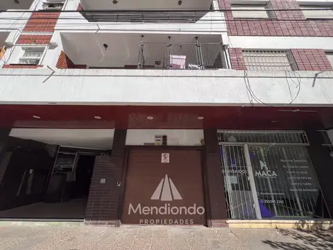 Cochera cubierta en Lamadrid y Alberti
