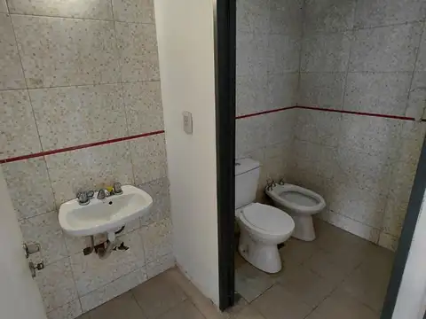 Local en Alquiler en Villa Luro, $ 650.000