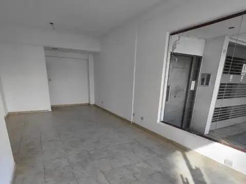 Local en Alquiler en Villa Luro, $ 650.000