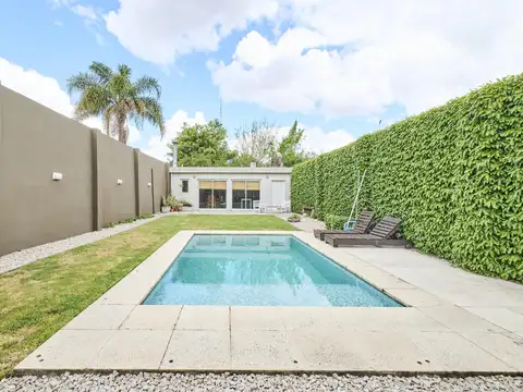 Venta Casa 4 Ambientes en Caseros