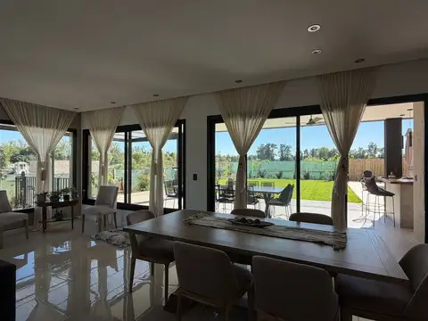 Casa en Venta en Vila Marina II, USD 360.000