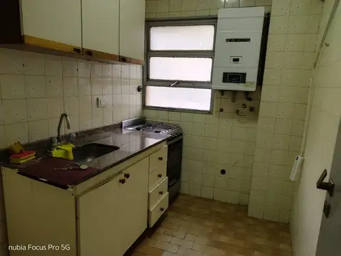 2 AMBIENTES  AL FRENTE LUMINOSO