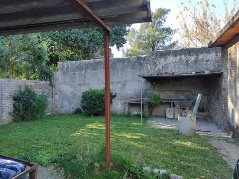 Casa en Venta con 4 cocheras