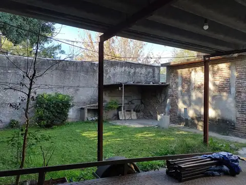 Casa 3 ambientes con 1 baño