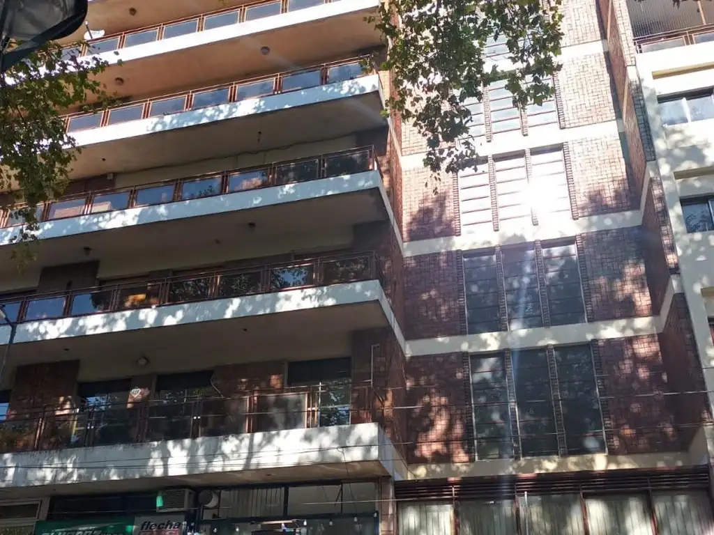 Belgrano 3800