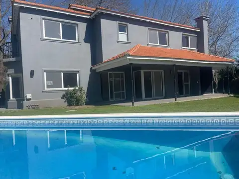 Casa en Alquiler de 4 dormitorios