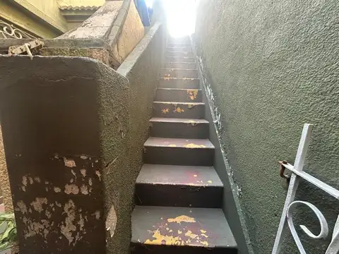 Amplia casa 5 amb en Lanús Oeste