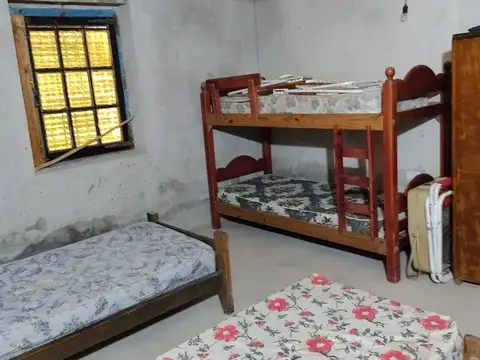 CASA QUINTA EN VENTA EN ROJAS CON PILETA