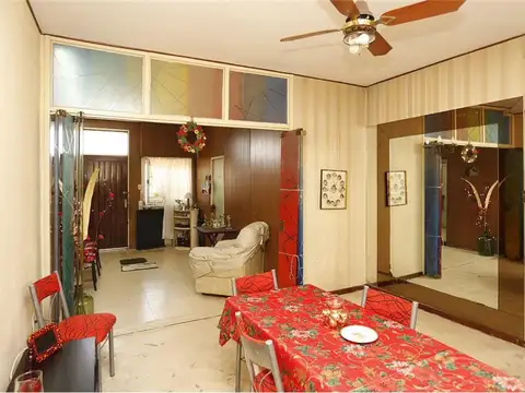 Casa 5 ambientes con 1 baño