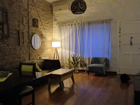 Depto Tipo Casa en Venta 80 años