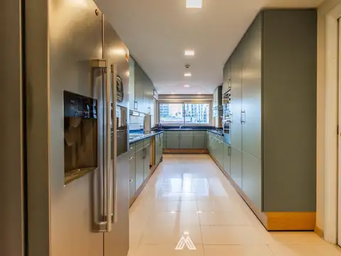 Departamento 5 ambientes con 4 baños