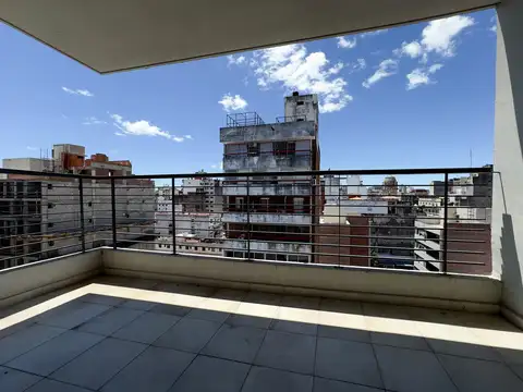 Departamento 3 dormitorios, balcon al frente, vista despejada, zona centro