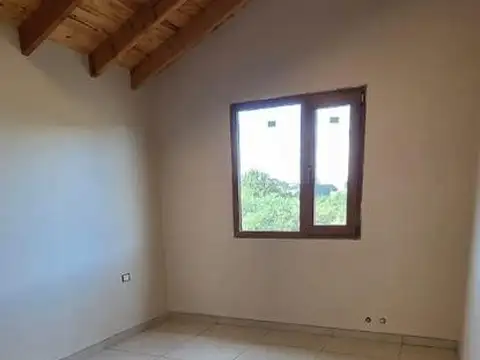 Casa 2 ambientes con 1 baño