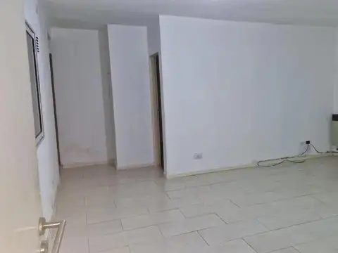 Departamento en alquiler - 2 Dormitorios 1 Baño - Banfield