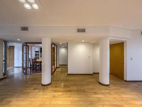 Departamento en Venta de 8 ambientes