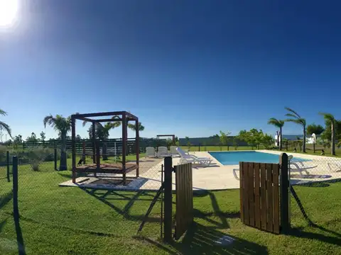 VENTA LOTE CON OBRA EN LA ENRIQUETA, LA PLATA