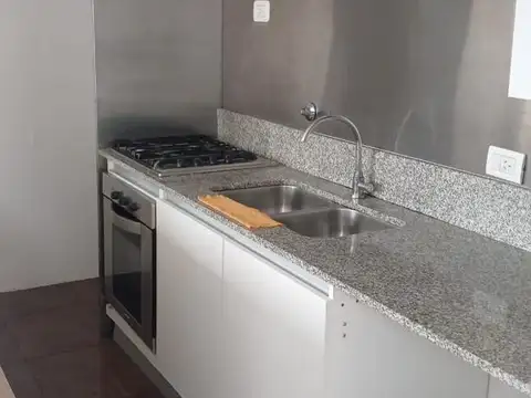 Departamento en Alquiler en Florida Mitre/Este, $ 900.000