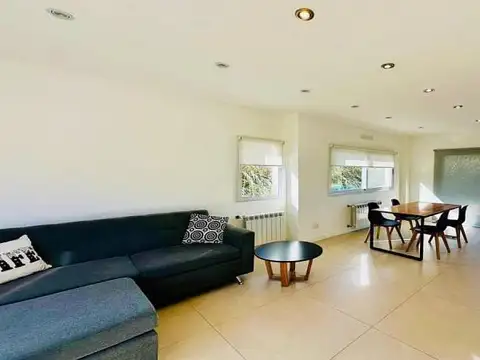 Casa de 5 ambientes EN ALQUILER en barrio Santa Inés. Canning, Esteban Echeverría.