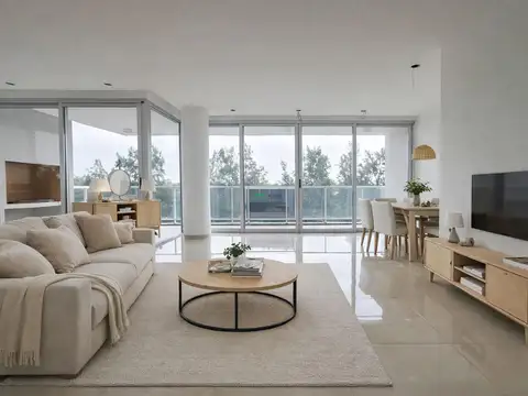 Venta departamento semi piso 3 dormitorios con balcón y amenities en Fisherton View