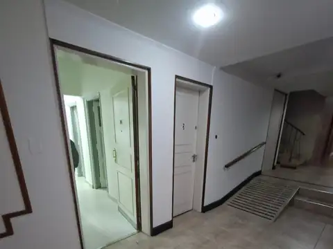 Departamento 6 ambientes con 1 baño