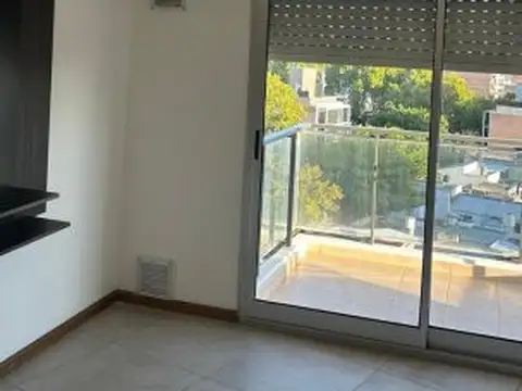 Departamento en Alquiler en Luis Agote, $ 370.000