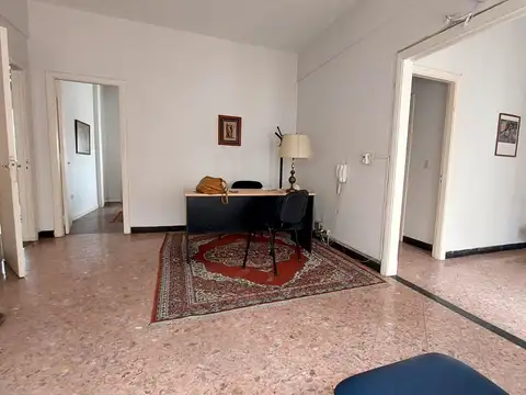 VENTA OFICINA BERAZATEGUI CENTRO UBICACIÓN IDEAL