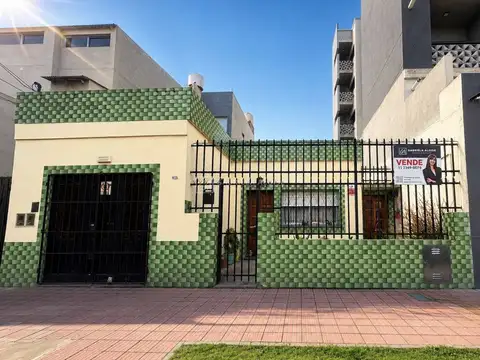 Venta de Casa  APTO CRÉDITO 4 Ambientes en Lado Norte, Caseros