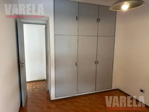 Departamento en Alquiler 2 amb. Lateral - Caballito. V.Virasoro al 900 Piso 2° Alquiler $550.000 Exp