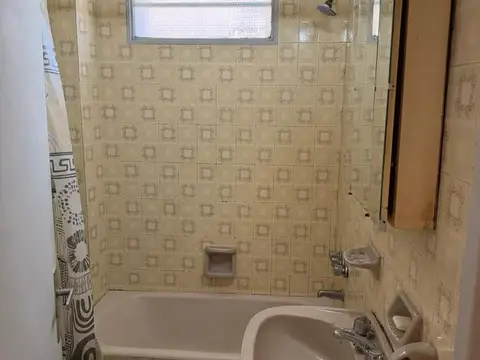 Departamento en Alquiler 2 amb. Lateral - Caballito. V.Virasoro al 900 Piso 2° Alquiler $550.000 Exp